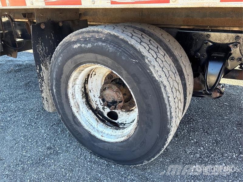 Freightliner M2 106 4x2 Van Truck Camion cassonati