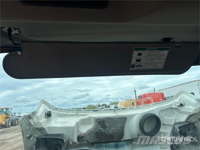 Freightliner M2 106 4x2 Van Truck Sanduk kamioni