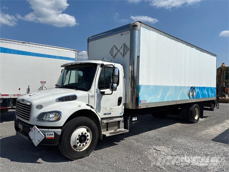 Freightliner M2 106 4x2 Van Truck Грузовики-Фургоны