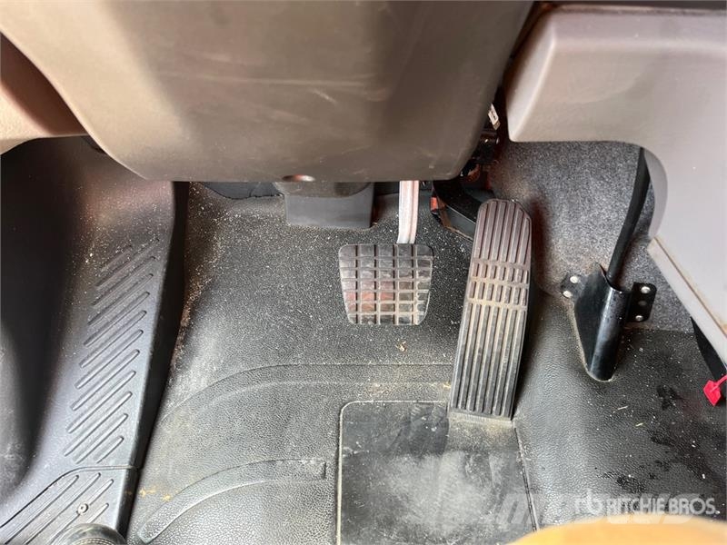 Freightliner M2 106 4x2 Van Truck Furgons