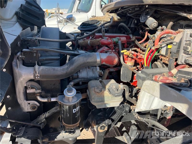 Freightliner M2 106 4x2 S/A Dump Truck Camiones bañeras basculantes o volquetes