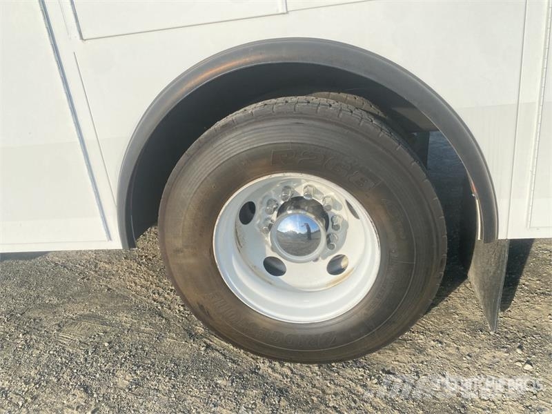 Freightliner M2 106 4x2 Service Truck Комбинированные дорожные машины