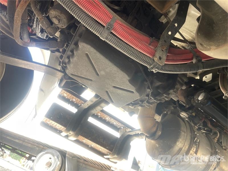 Freightliner M2 106 4x2 Van Truck (Inoperable) Camiones caja cerrada