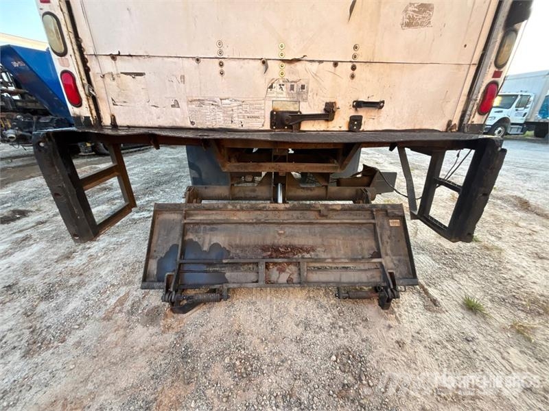 Freightliner M2 106 4x2 Van Truck (Inoperable) Kofferaufbau