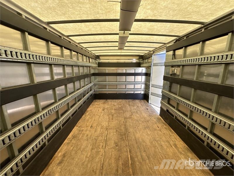 Freightliner M2 106 4x2 Moving Van Truck Kofferaufbau