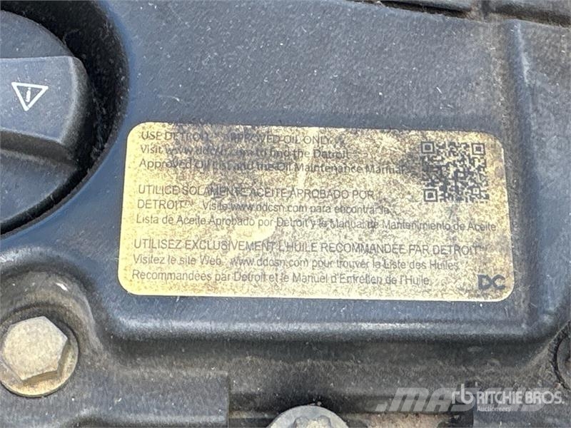 Freightliner M2 106 4x2 Van Truck ボックスボディー、ウイング、箱車