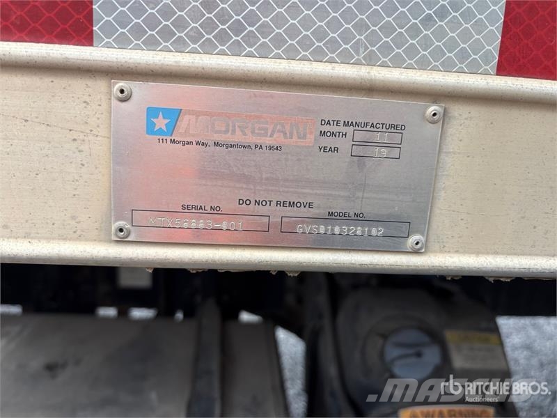 Freightliner M2 106 4x2 Cargo Van Truck Sunkvežimiai su dengtu kėbulu