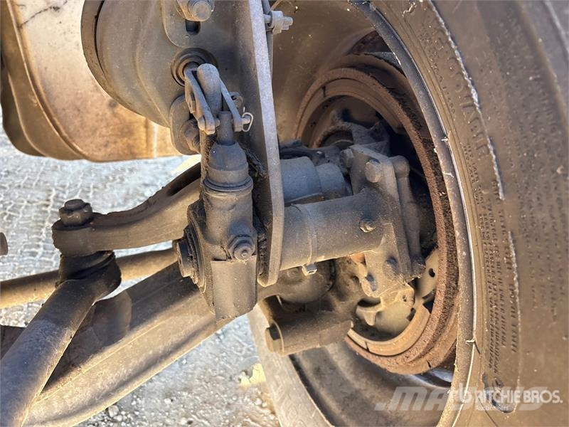 Freightliner M2 106 4x2 Van Truck Furgons