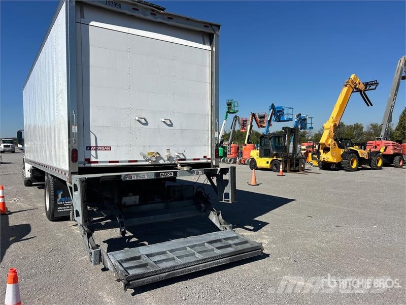 Freightliner M2 106 4x2 Moving Van Truck Fast kasse