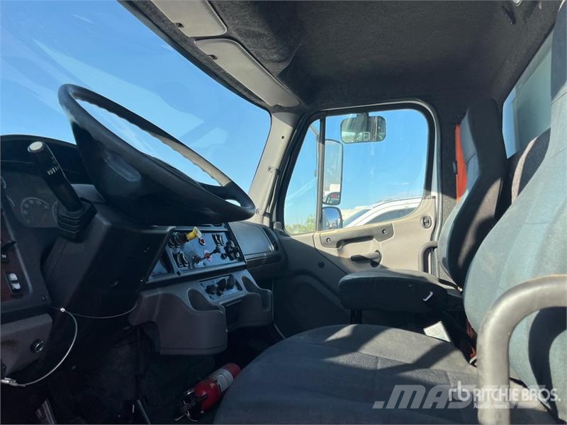 Freightliner M2 106 4x2 S/A Dump Truck Camiones bañeras basculantes o volquetes