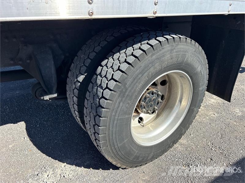 Freightliner M2 106 4x2 Moving Van Truck Fast kasse