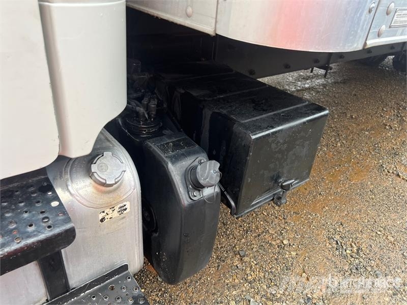 Freightliner M2 106 4x2 Van Truck Box body trucks