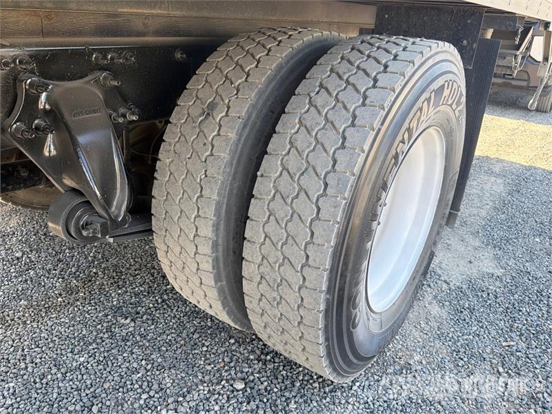 Freightliner M2 106 4x2 Van Truck Sanduk kamioni