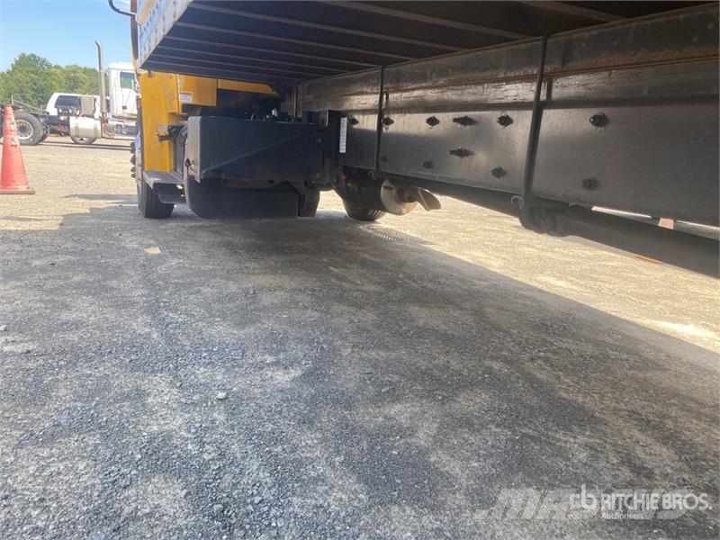 Freightliner M2 106 4x2 Van Truck Каросерии