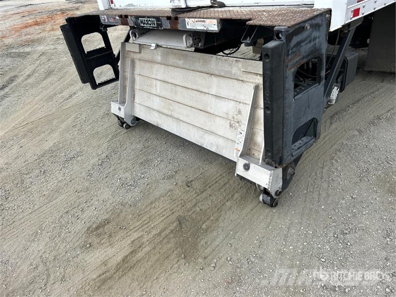 Freightliner M2 106 4x2 Van Truck Kastenaufbau