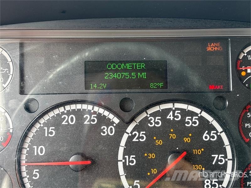 Freightliner M2 106 4x2 Van Truck (Inoperable) Furgons