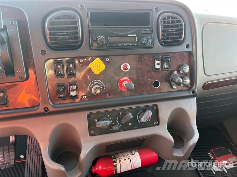 Freightliner M2 106 4x2 S/A Dump Truck Camiones bañeras basculantes o volquetes