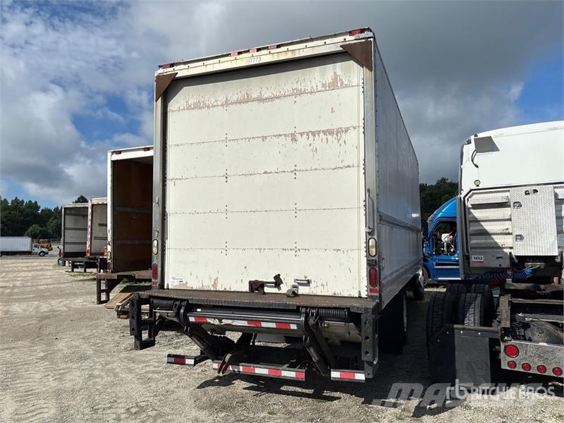 Freightliner M2 106 4x2 Van Truck (Inoperable) 貨箱式卡車