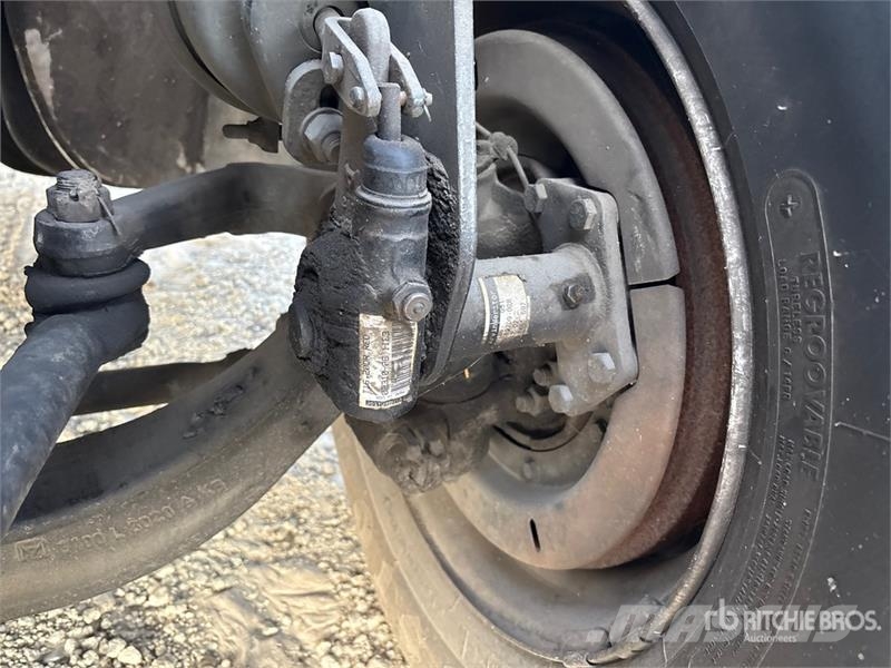 Freightliner M2 106 4x2 Van Truck (Inoperable) Kofferaufbau