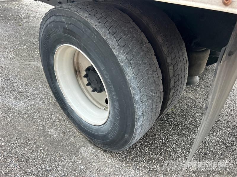 Freightliner M2 106 4x2 Van Truck Kastenaufbau