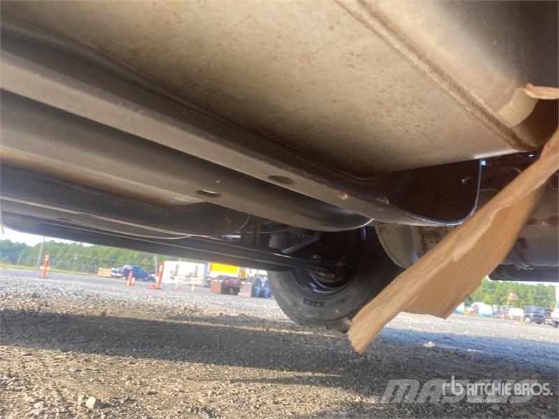 Freightliner M2 106 4x2 Service Truck Комбинированные дорожные машины