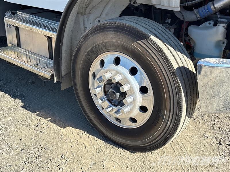 Freightliner M2 106 4x2 Moving Van Truck Kofferaufbau