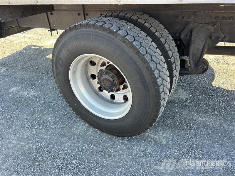 Freightliner M2 106 4x2 Moving Van Truck Fast kasse