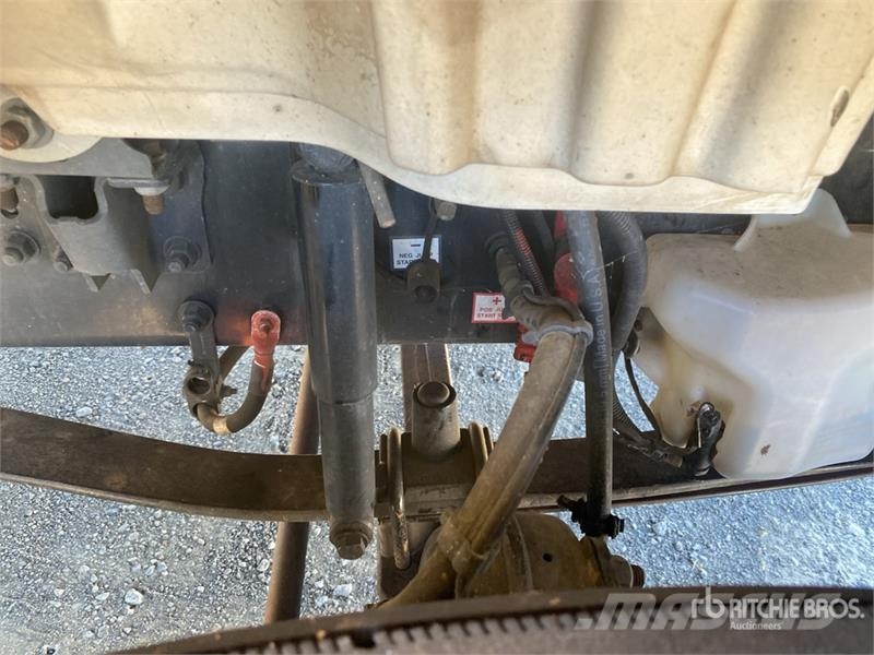 Freightliner M2 106 4x2 Van Truck (Inoperable) Camion cassonati