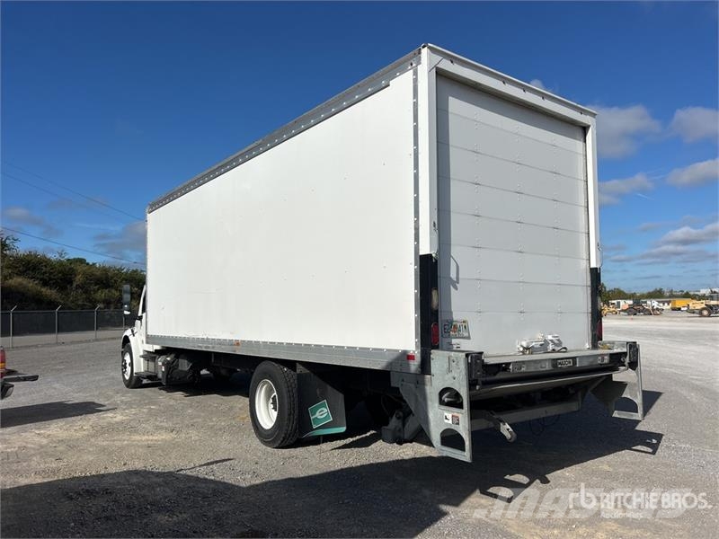 Freightliner M2 106 4x2 Van Truck (Inoperable) Fast kasse