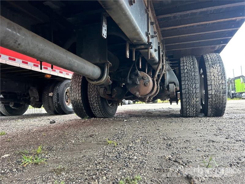 Freightliner M2 106 4x2 Van Truck شاحنات ذات هيكل صندوقي
