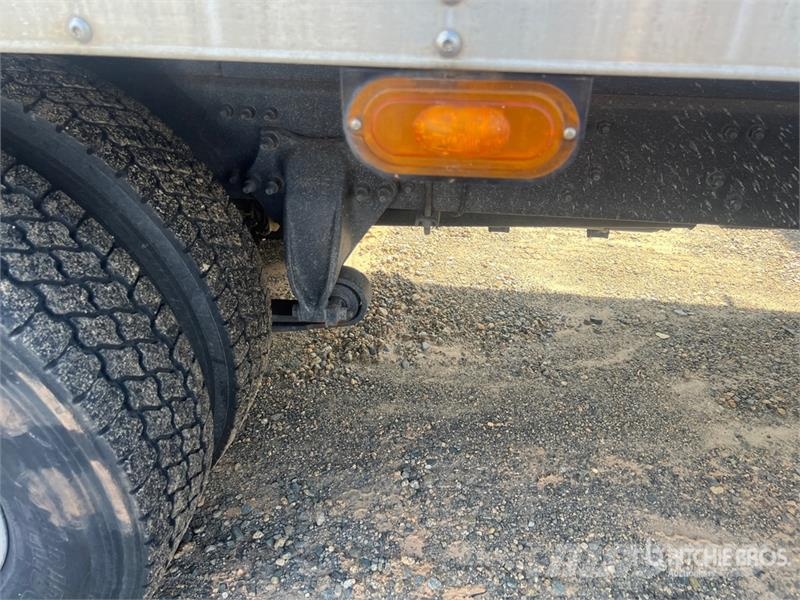 Freightliner M2 106 4x2 Van Truck Sanduk kamioni