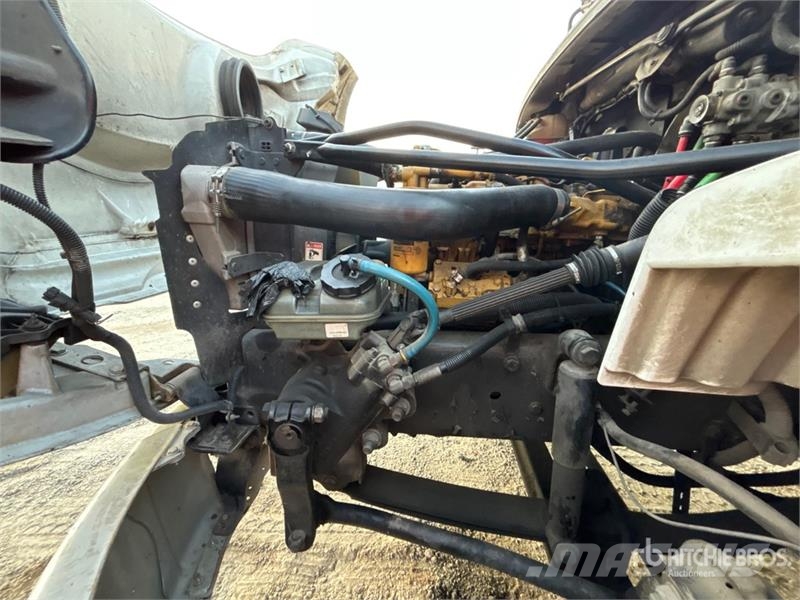Freightliner M2 106 4x2 Van Truck (Inoperable) Kofferaufbau