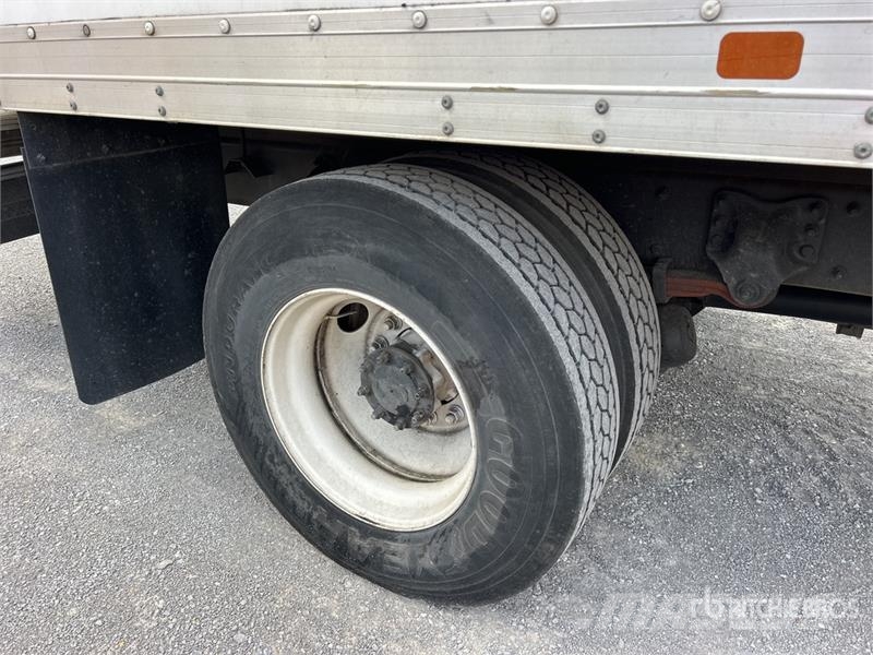 Freightliner M2 106 4x2 Van Truck Sanduk kamioni