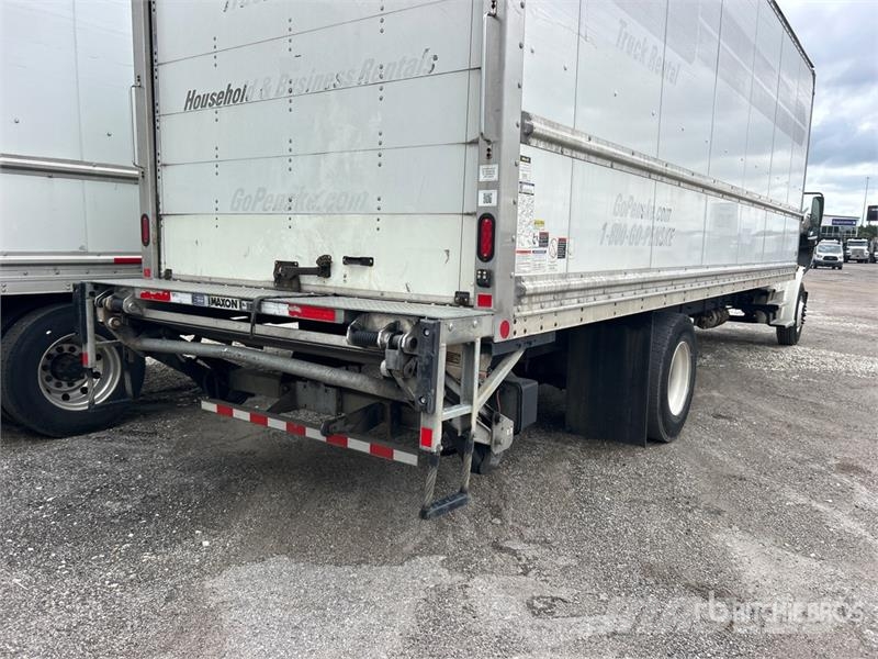 Freightliner M2 106 4x2 Van Truck Kastenaufbau