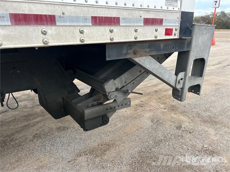 Freightliner M2 106 4x2 Van Truck Sanduk kamioni