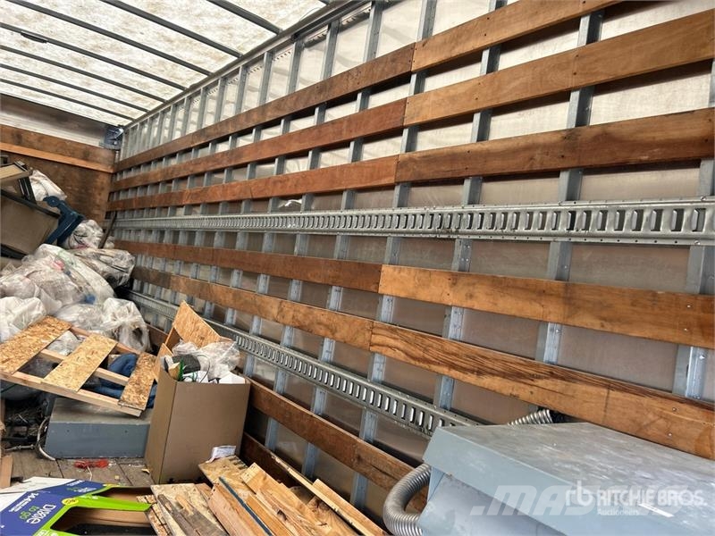 Freightliner M2 106 4x2 Van Truck Sanduk kamioni