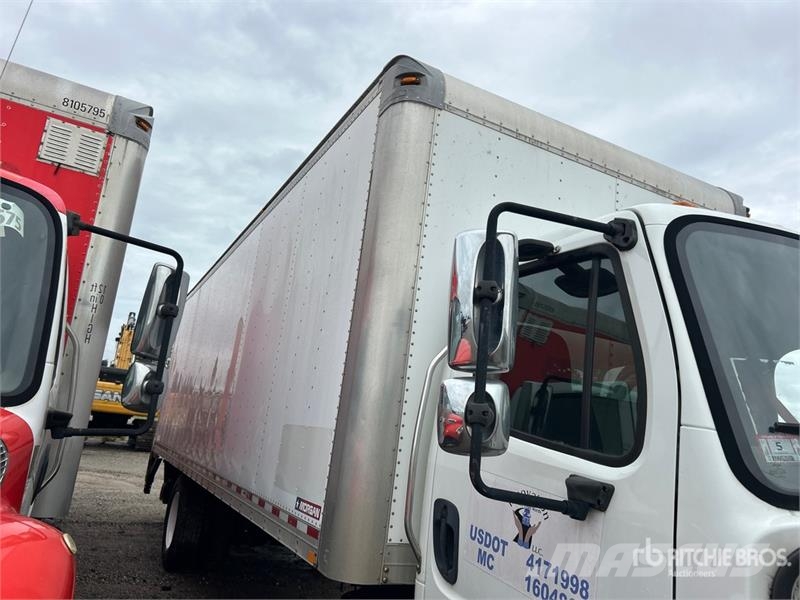 Freightliner M2 106 4x2 Van Truck شاحنات ذات هيكل صندوقي