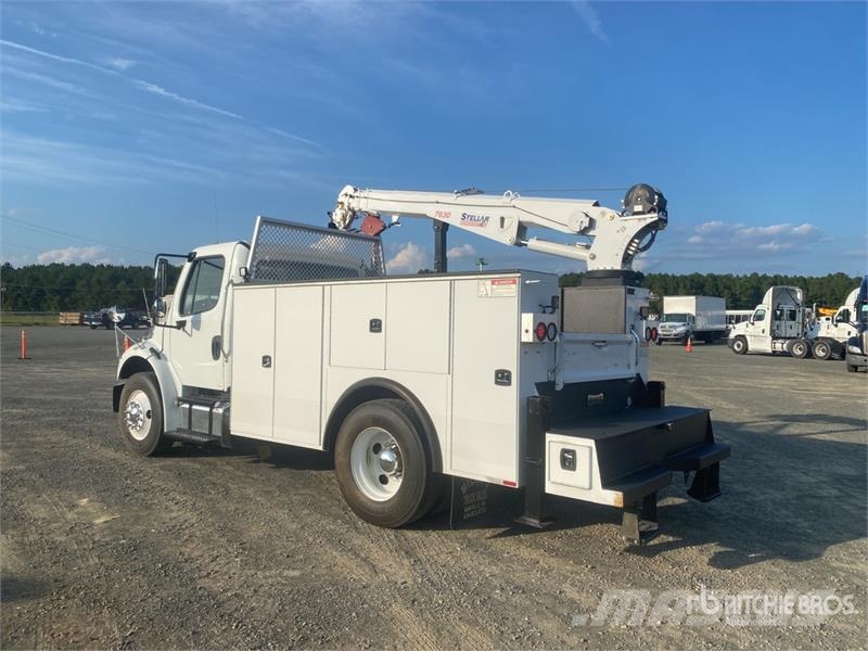 Freightliner M2 106 4x2 Service Truck Комбинированные дорожные машины