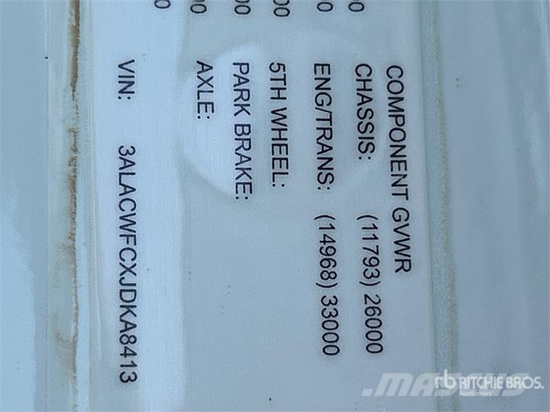 Freightliner M2 106 4x2 Van Truck Box trucks