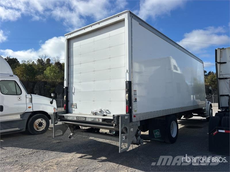 Freightliner M2 106 4x2 Van Truck (Inoperable) Fast kasse