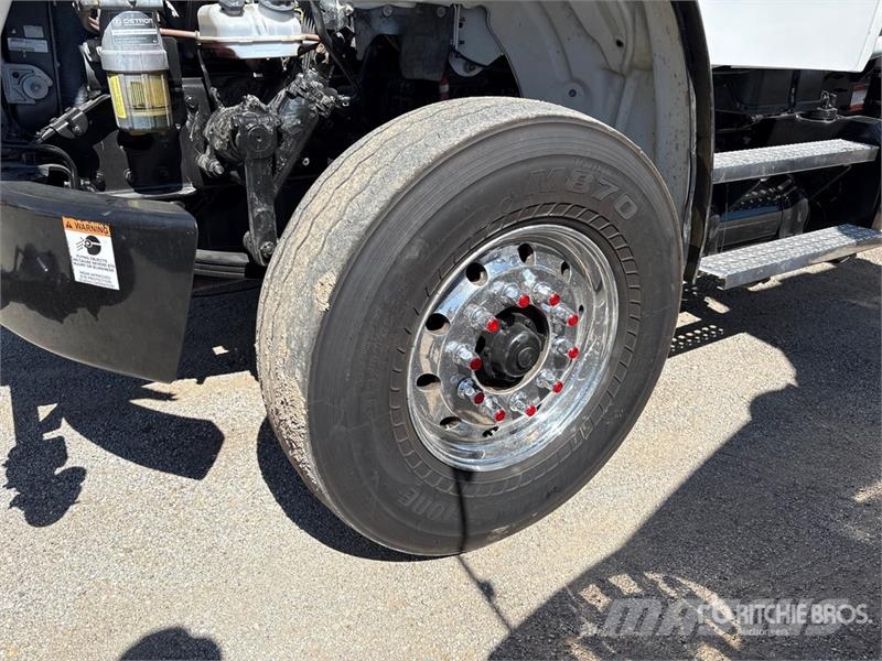 Freightliner M2 106 6x4 Water Truck Kamioni za vodu