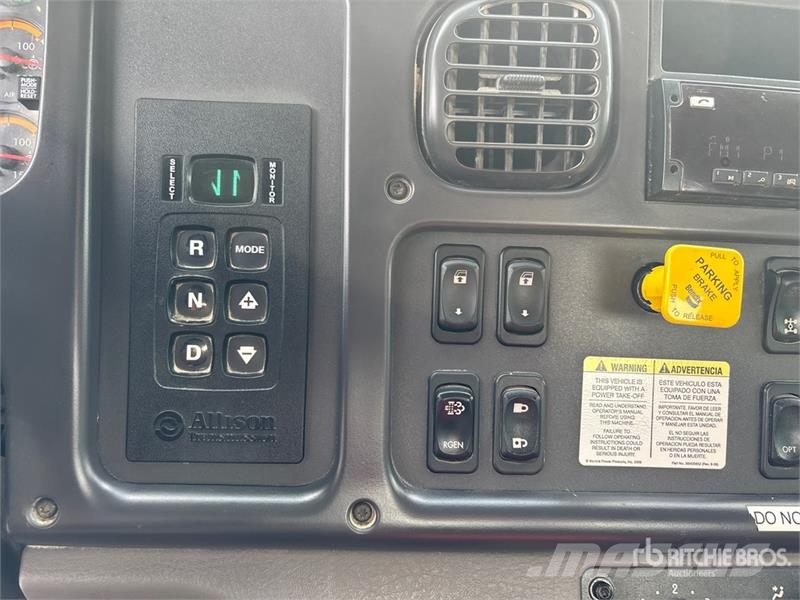 Freightliner M2 106 6x4 Water Truck Ūdens mašīnas