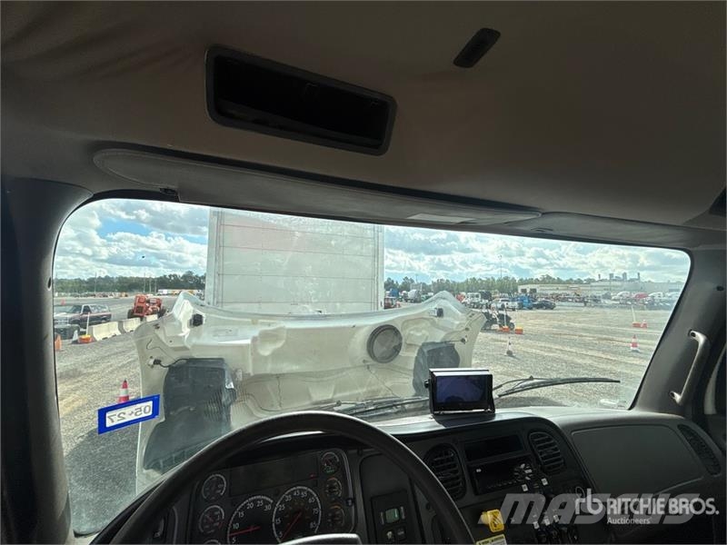 Freightliner M2 106 6x4 Water Truck Ūdens mašīnas