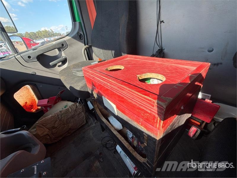 Freightliner M2 106 6x4 Rollback Truck Recovery vehicles