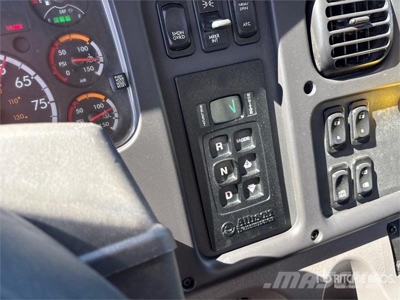 Freightliner M2 106 6x4 Water Truck Kamioni za vodu