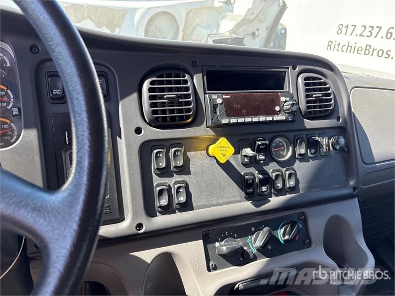 Freightliner M2 106 6x4 Water Truck Kamioni za vodu