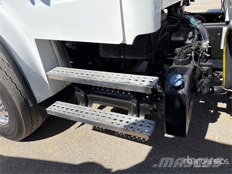 Freightliner M2 106 6x4 Water Truck Kamioni za vodu