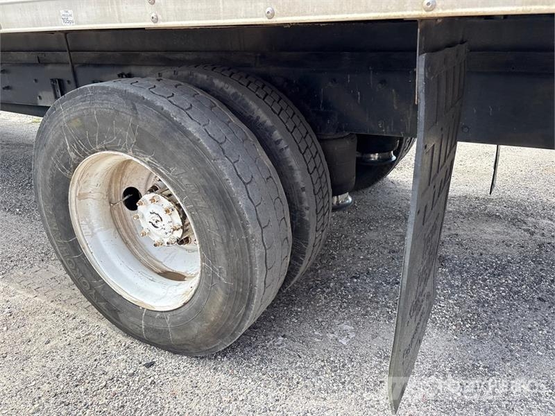 Freightliner M2 106 Van Truck Tovornjaki zabojniki