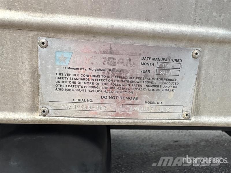 Freightliner M2 106 Van Truck Tovornjaki zabojniki