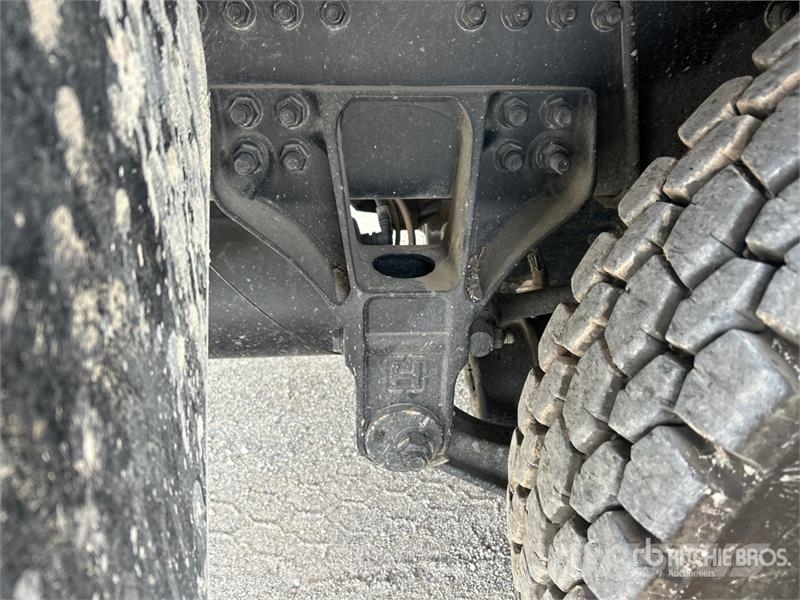 Freightliner M2 112 Teherautóra szerelt emelők és állványok